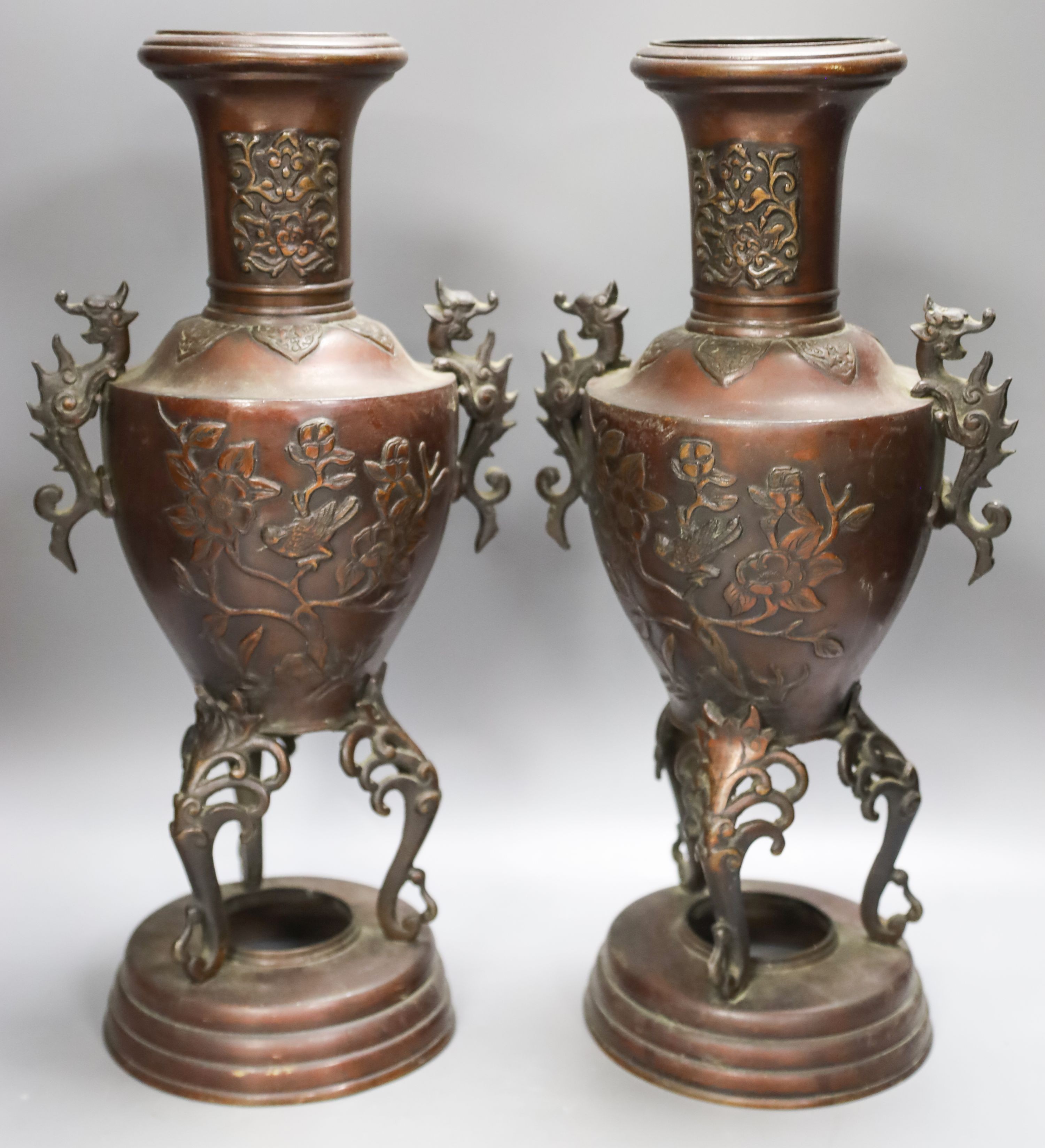 A pair of Japanese bronze vases, Meiji period 40cm